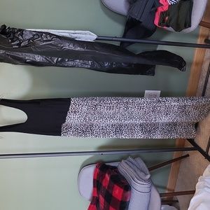Vince Camuto Size S Leopard maxi dress
